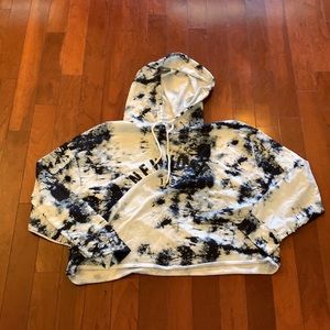 SHEIN Curves 4XL Cropped Blue And White Tie Dyed Hoody